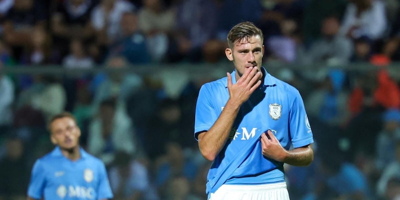 Napoli chiama Lucca: lavoro e sacrificio, ma ora serve il gol