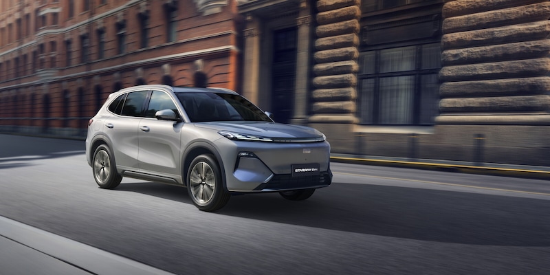 SUV plug-in 2026: quanto consumano davvero quando la batteria è scarica