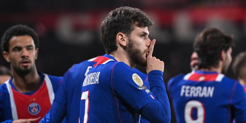 Kvaratskhelia rilancia il Psg. Frenata Monaco, il Lille resta in scia