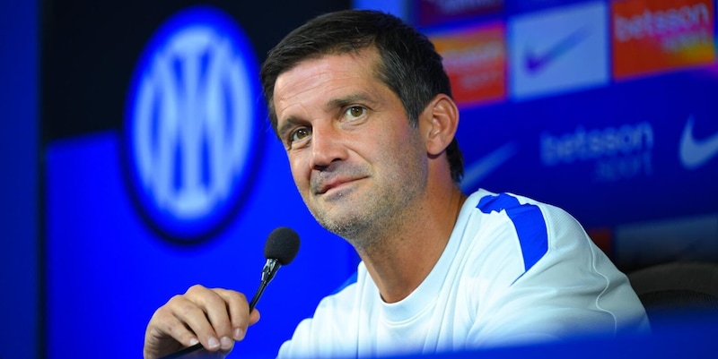 Chivu sprona l'Inter: "Champions? Dobbiamo avere il coraggio di sognare!". E torna sul caso Bastoni...