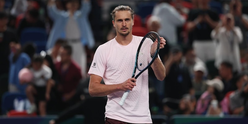 Zverev soffre ma supera Bublik in tre set: è ai quarti a Shanghai