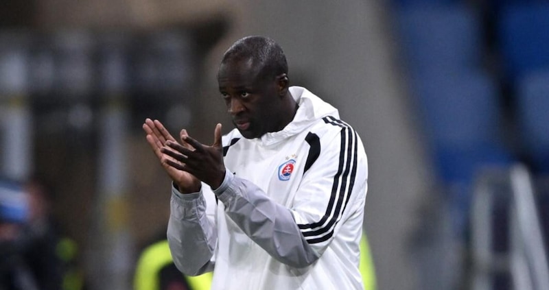 Yaya Touré allena lo Slovan Bratislava e pensa alla Roma: "Sensazione molto positiva"