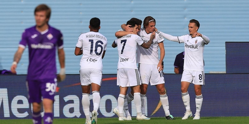 Anche il Como dimentica la Champions e batte 3-1 una buona Fiorentina: al Franchi, però, è notte fonda