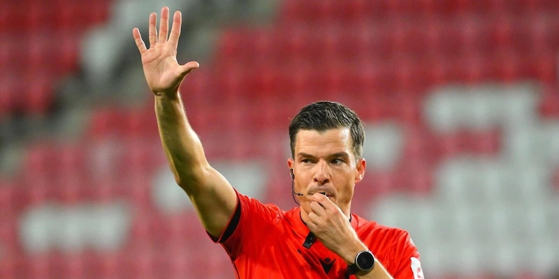 Champions League, gli arbitri di Inter-Shakhtar e Como-Manchester United