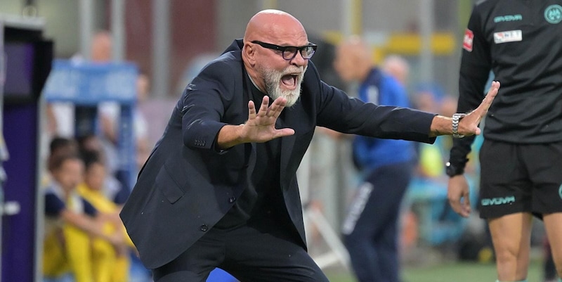 Cosmi chiede scusa per lo sfogo dopo Salernitana-Scafatese: "Ho risposto in modo inadeguato"
