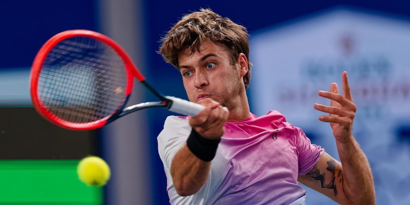 Atp 250 Lione, Cobolli supera in rimonta Nakashima: è in semifinale