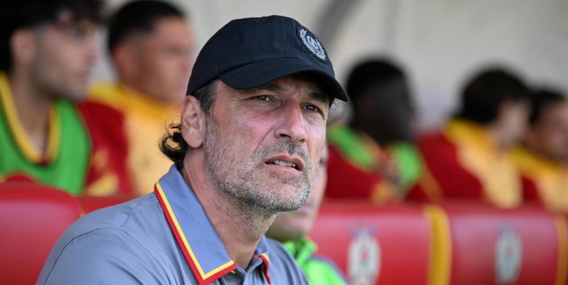 Il Catanzaro esonera Gorgone: è ufficiale, l'annuncio del club giallorosso
