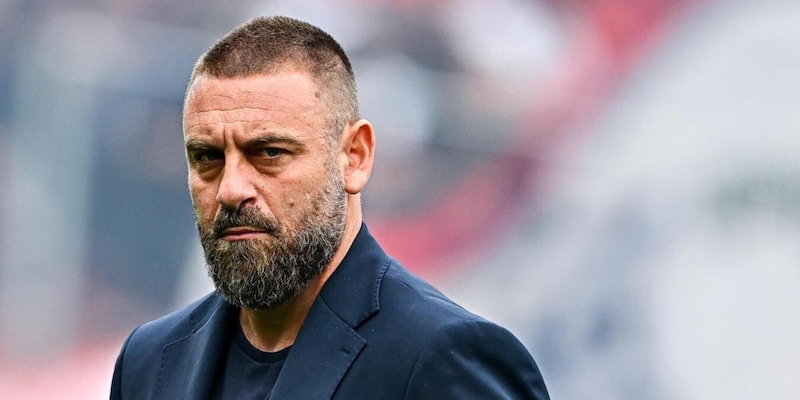 De Rossi si infuria e discute con un tifoso del Genoa: “Parlava sempre e mi trattava da scemo. Ma ho sbagliato, non devo reagire”
