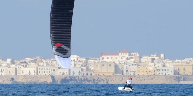 KiteFoil Open 2026, a Gallipoli il campionato italiano
