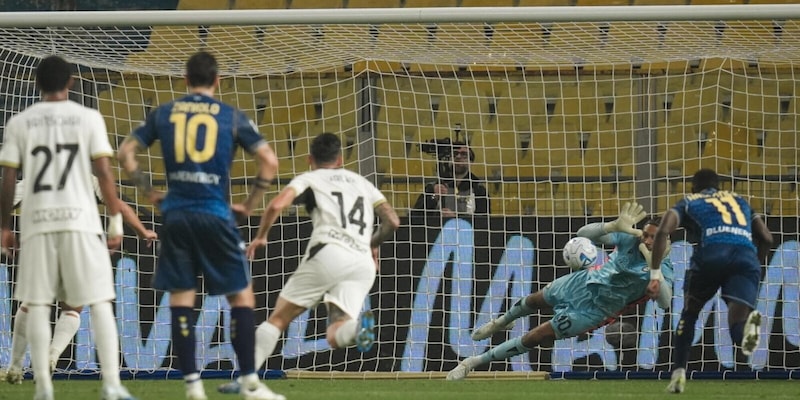 Okoye ipnotizza Bernabé dal dischetto: Parma-Udinese termina senza reti
