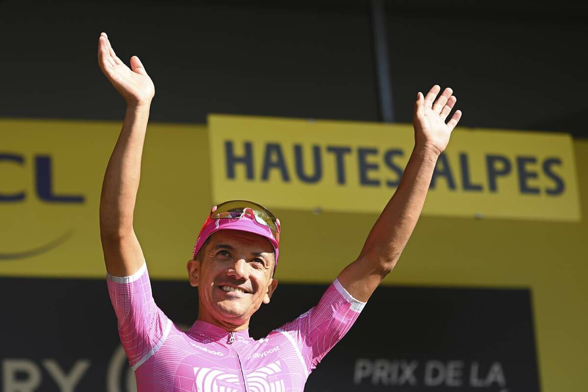 Richard Carapaz firma con il team NSN fino al 2029
