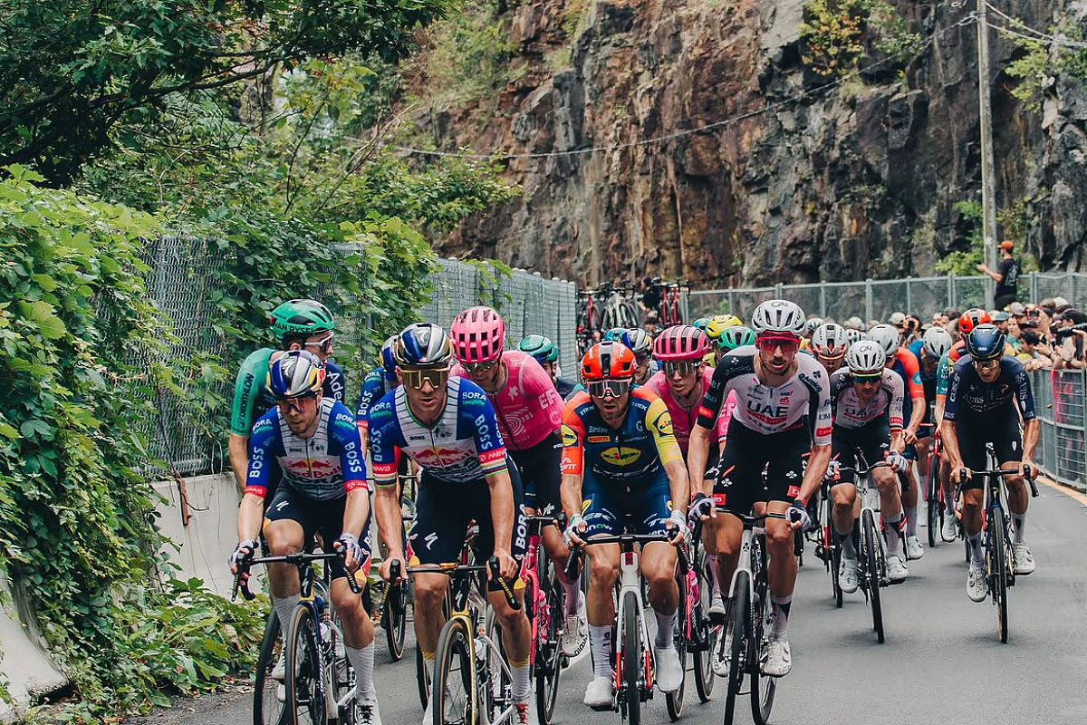 Evenepoel si altera, poi va:"Meglio una brutta giornata oggi che tra due settimane ai Mondiali"