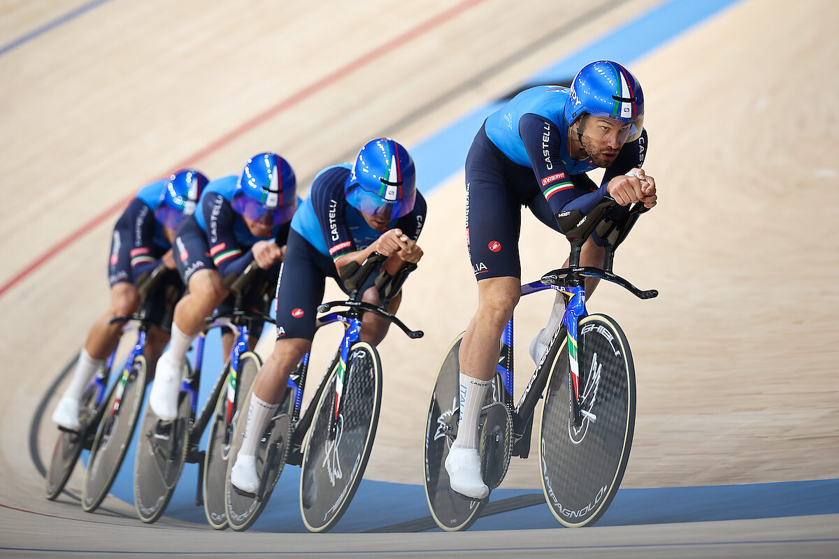 Mondiali su pista: Ganna e Milan trascinano il quartetto nella finale per l’oro