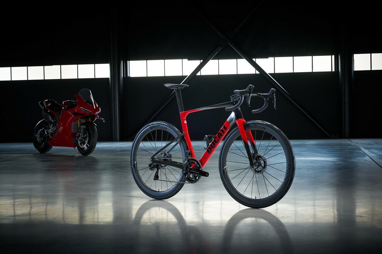 Prima del rombo c'era una bicicletta. Cosa resta di Ducati senza il motore?
