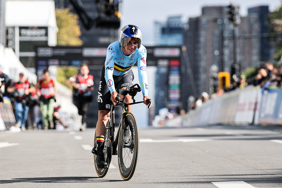 Mai nessuno come Remco Evenepoel, quarto titolo mondiale a cronometro