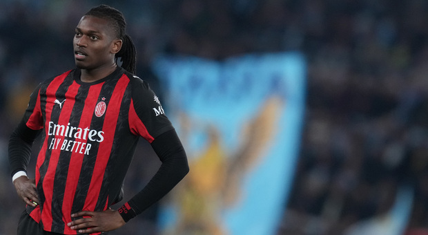 Leao: «Ho pianto tanto, il mio amore per il Milan non finirà mai». Il portoghese saluta San Siro, va al Galatasaray
