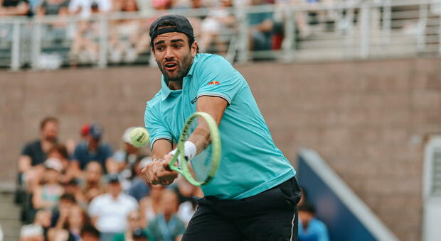 Berrettini minacciato dagli scommettitori: «Perdi o la famiglia di tuo fratello morirà». La rivelazione choc
