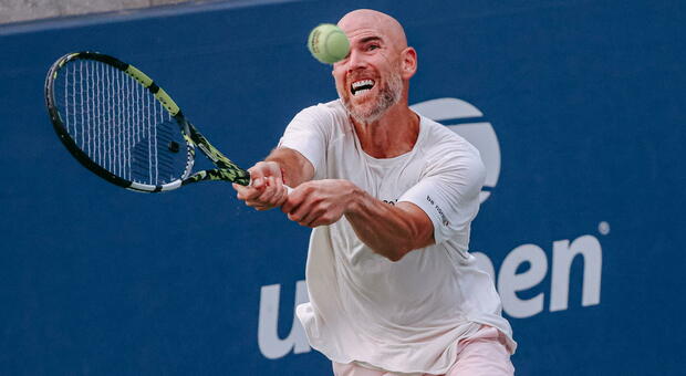 Us Open, sfogo Mannarino dopo la resa con Bublik: «C'è odore di marijuana, sembra uno zoo»
