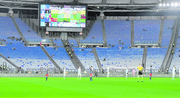 Lazio, il tifo organizzato replica a Fabiani: «Il suo appello va fatto a Lotito e Floridi. Nessun ripensamento»