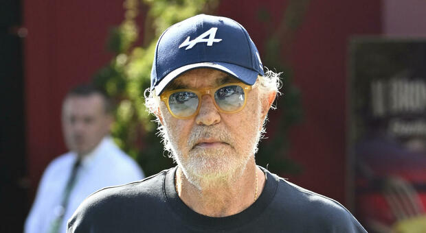 Briatore accusa la Fia per il caso Gasly: «Uno dei giudici vicino a McLaren». La replica: «È falso»