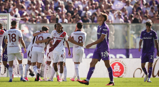 Fiorentina-Torino 1-2, disastro viola: arriva la terza sconfitta, decisivi i gol di Mandragora e Che Adams