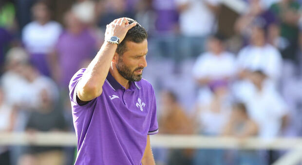 Fabio Grosso esonerato dalla Fiorentina dopo tre giornate: è il primo allenatore a perdere la panchina in questo campionato