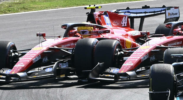 Leclerc-Hamilton, alta tensione tra i piloti Ferrari. L'inglese: «Io non gioco sporco, il team deve cambiare strategia». Il caso post-Monza