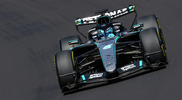 GP di Spagna, libere 1: Russell comanda davanti ad Antonelli, poi le due Ferrari con Leclerc e Hamilton