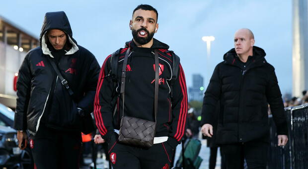 Salah, guai in Inghilterra: multa e patente sospesa per l'ex Liverpool