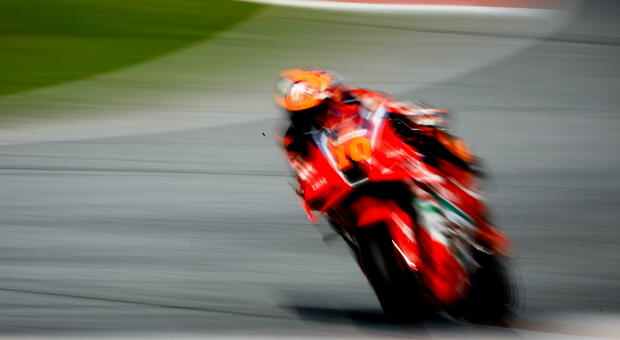 Luca Marini colpito da un detrito a 200 km/h durante di Gp d'Austria. «Poteva andarmi molto peggio»