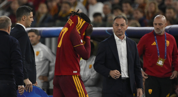 Roma in emergenza: ansia per Koné, anche Dybala rischia il Genoa. Gasperini avrà solo sedici giocatori di movimento