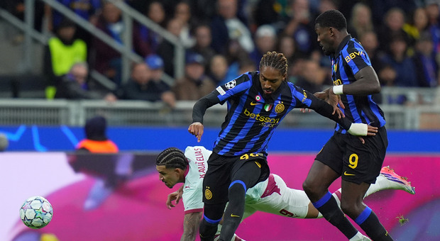 Inter-Shakhtar moviola: espulso Bastoni, tutti gli episodi arbitrali del match di Champions