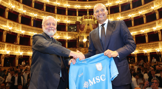 De Laurentiis: «Il Napoli non è in vendita. Quando lo farò, preferirei cederla ad un napoletano. Voglio costruire lo stadio»