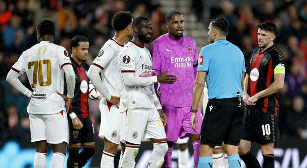 Bournemouth-Milan 3-0, le pagelle: Maignan (4) espulsione folle, Moreira (4,5) a destra non incide, De Winter (4) provoca un rigore