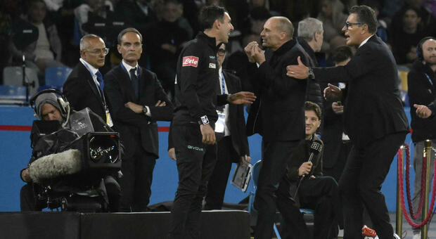 Allegri, l'espulsione e il nervosismo. Poi l'attacco alla Roma: «Vi hanno messo la Champions in tasca». Il club giallorosso: «Inopportuno»