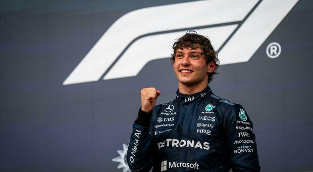 Kimi Antonelli, quanto guadagna: stipendio da "debuttante", il compagno George Russell incassa 17 volte tanto