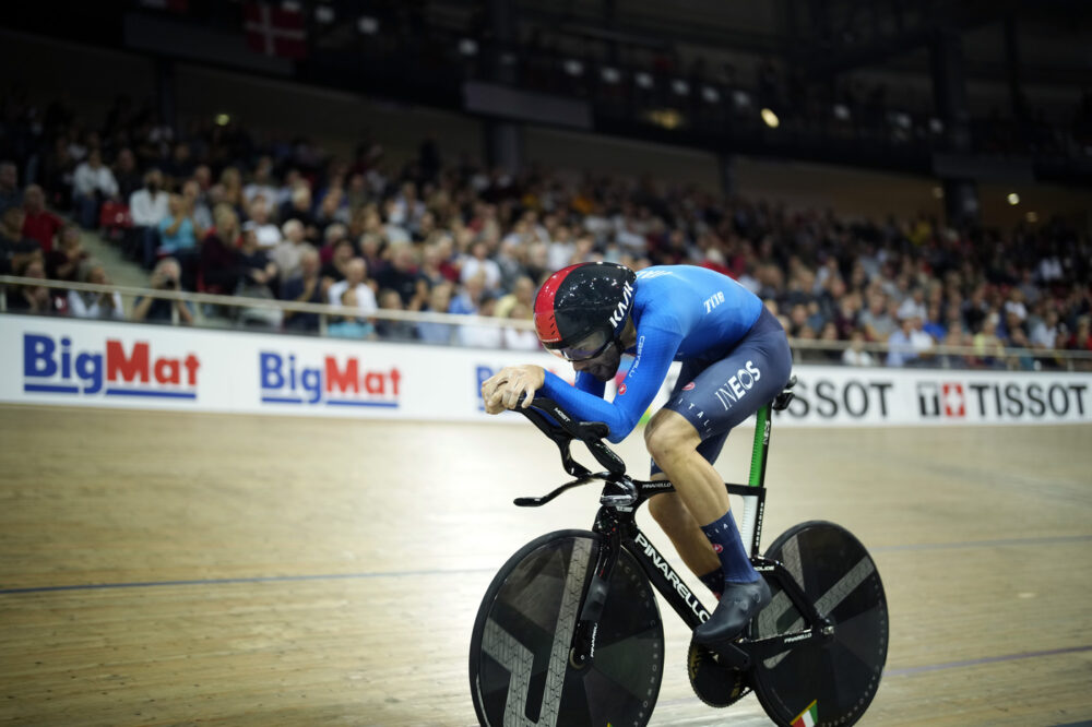 LIVE Ciclismo su pista, Mondiali 2026 in DIRETTA: duello titanico Ganna-Milan nell’inseguimento individuale! Elisa Balsamo torna nell’omnium