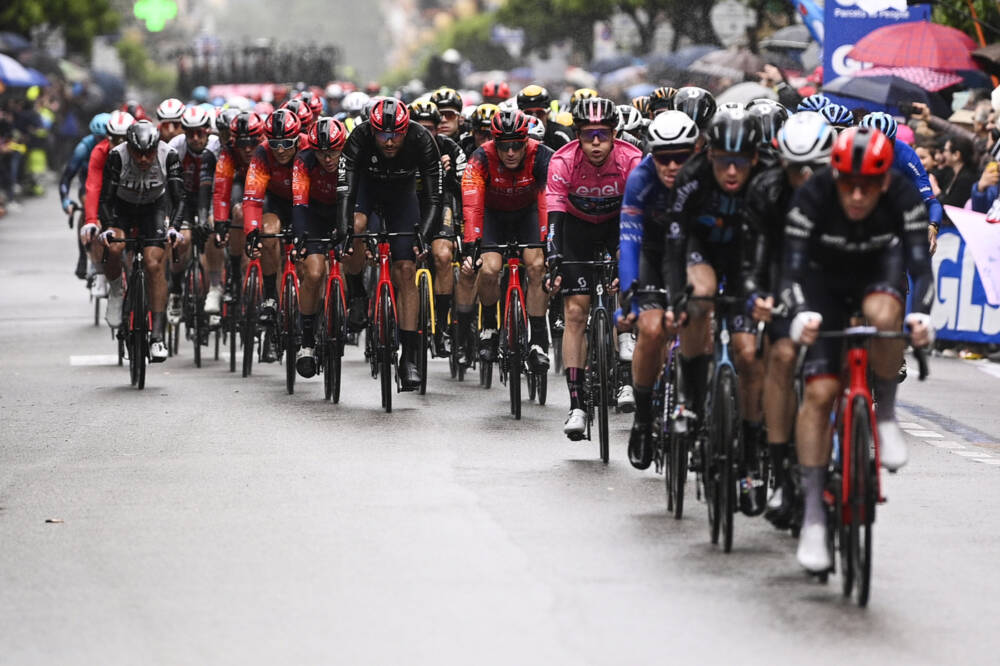 Giro d’Italia 2027, tutte le indiscrezioni sul percorso e le tappe. Tornano le due salite più iconiche?