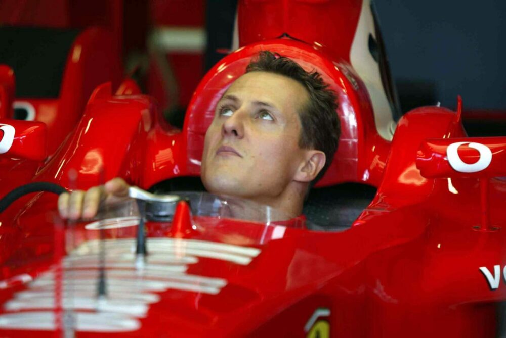 F1, omaggio a Michael Schumacher a Monza: la Ferrari F2002 torna a ruggire in pista