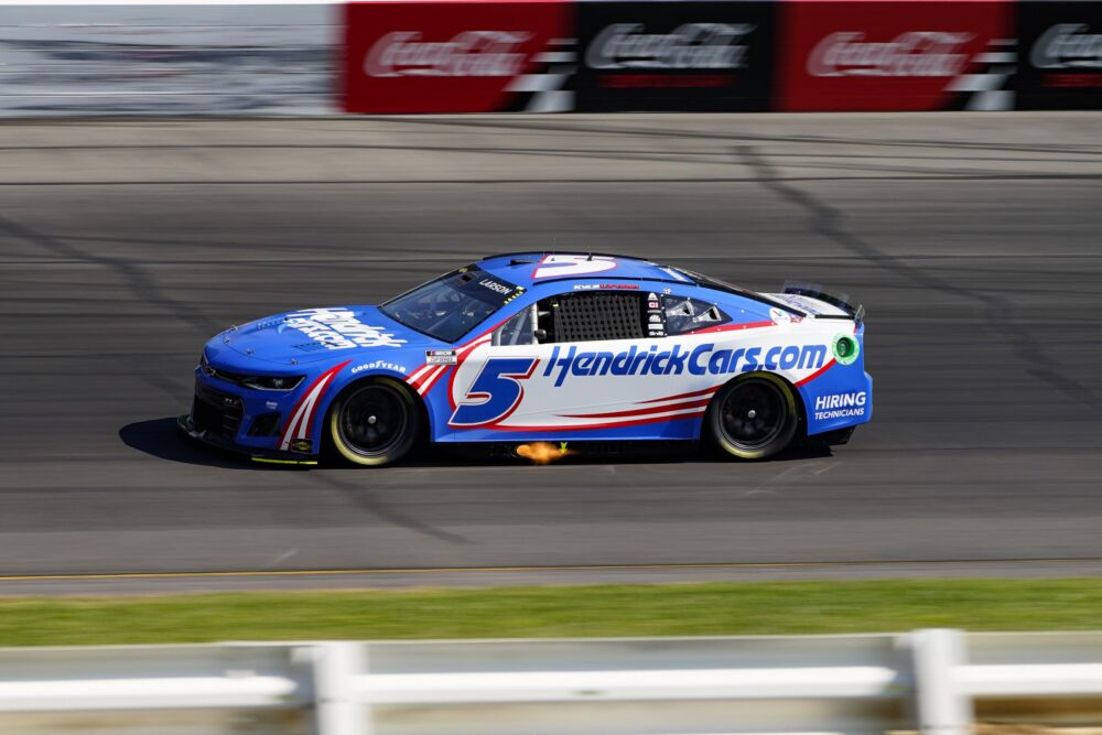 NASCAR, Larson cerca di restare leader in Kansas. Blaney ed Hocevar osservati speciali