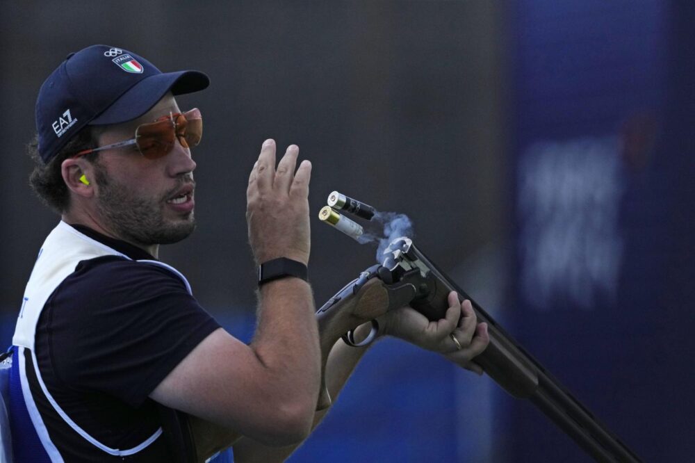 Tiro a volo, Erik Pittini in testa dopo 50 piattelli dello skeet agli Europei. Cassandro e Rossetti inseguono