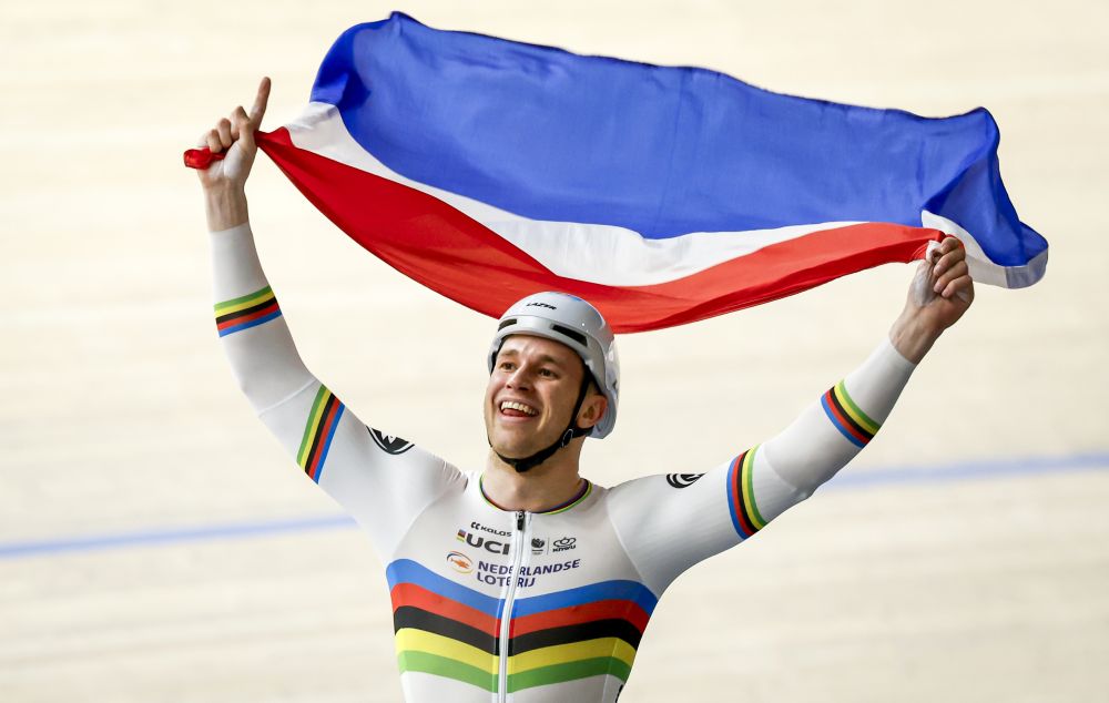 Mondiali ciclismo su pista, Wiebes si conferma regina dello scratch. L’Olanda trionfa nel team sprint maschile