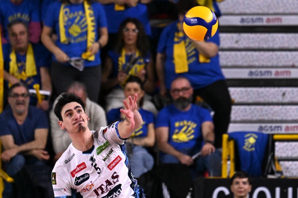 Volley, vittorie nette di Trento e Perugia nel 2° turno della SuperLega. Milano la spunta al tie-break