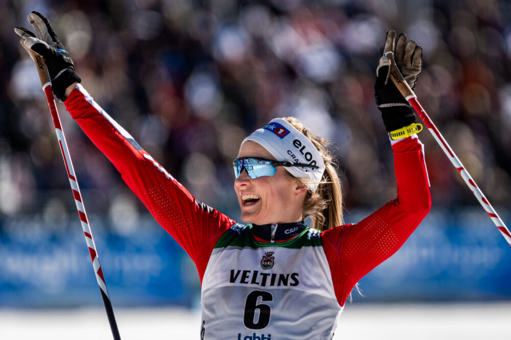 Therese Johaug da urlo in mezza maratona! Quattro ori olimpici nello sci di fondo, miglior tempo europeo ai Mondiali su strada