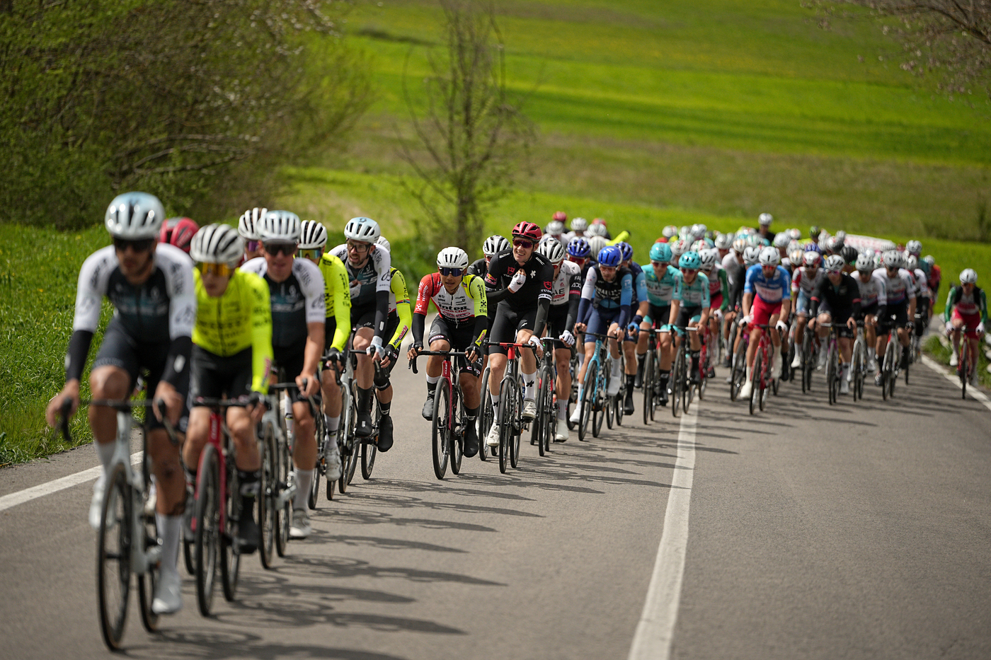 Giro d’Abruzzo 2026: il percorso e le 4 tappe ai raggi X. Fascinoso finale a Controguerra