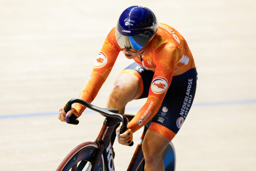 Ciclismo su pista, Lorena Wiebes si conferma regina dello Scratch ai Mondiali. Fidanza ai piedi del podio