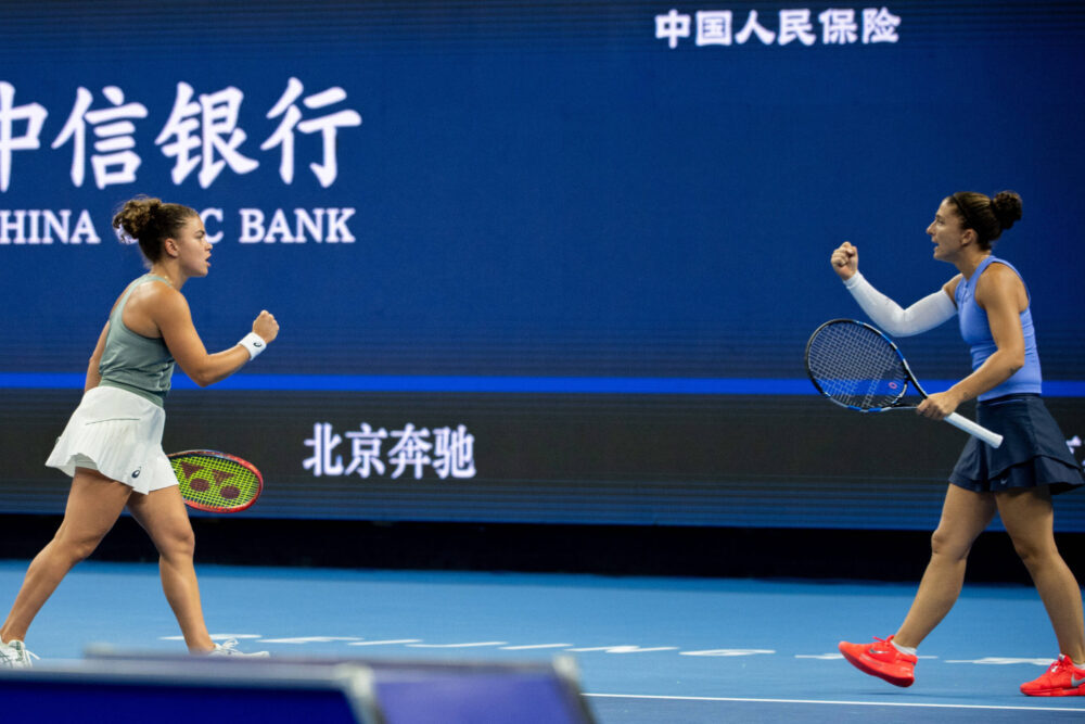 LIVE Errani/Paolini-Dabrowski/Stefani, WTA Pechino 2026 in DIRETTA: azzurre a caccia della semifinale
