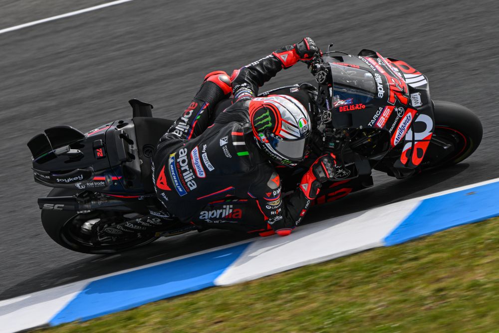 LIVE MotoGP, GP Australia 2026 in DIRETTA: Bezzecchi mina vagante tra Martin e Marquez