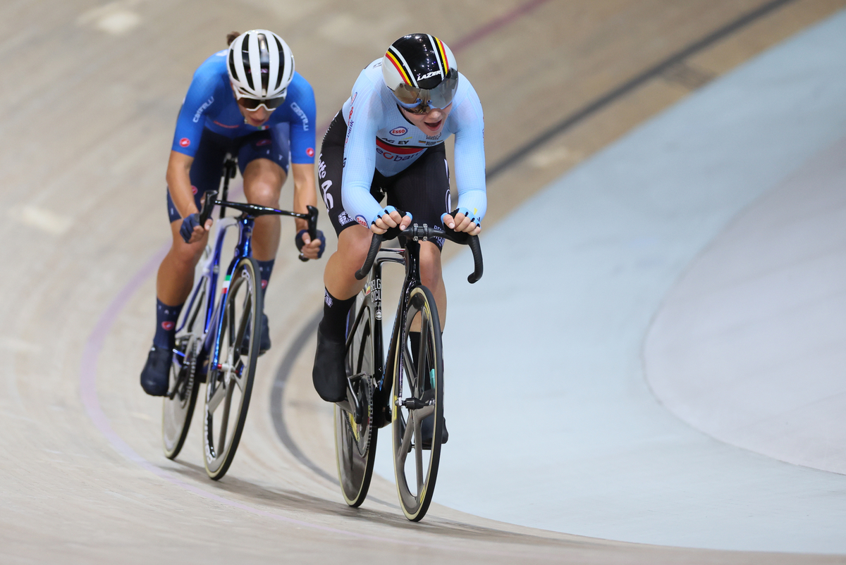 Ciclismo su pista: doppio argento per l’Italia negli inseguimenti ai Mondiali. Trionfo per Kopecky