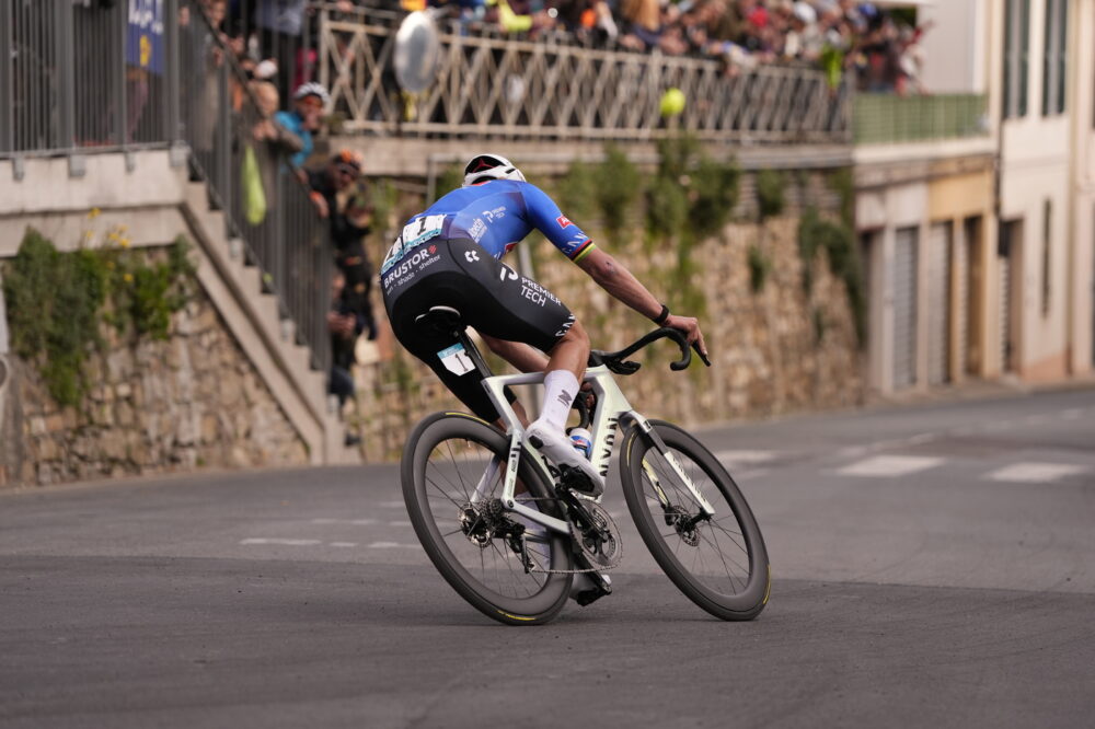 Dove vedere in tv Van der Poel ai Mondiali di mountain bike in Italia: orario esatto, canale, streaming